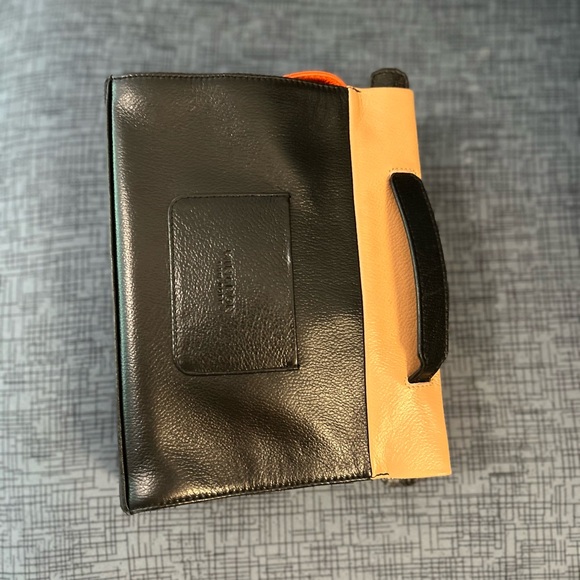 Min & Mon Peachy Cream and Black Eye Print Vali Shoulder Bag - Picture 12 of 16